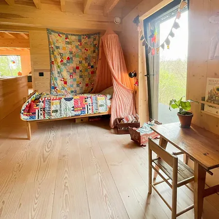 Perfect Location By The Forest Edge In Dom wakacyjny *