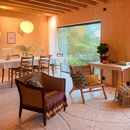 Сasa de vacaciones Perfect Location By The Forest Edge In *